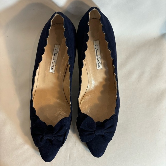 OSCAR DE LA RENTA Sz 40.5 EU Kitten Heels Pointy Toe Scallop Top Bow Pumps Shoes - Picture 4 of 10